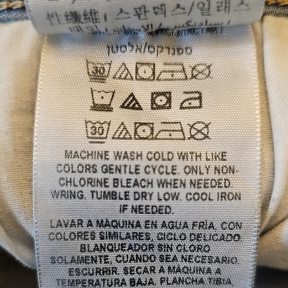 Guess "Visha Fit" Medium Rise Slim Boot Light Wash Jeans Women's 28 - Picture 9 of 10